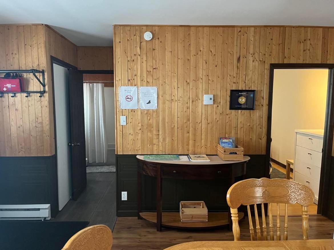 Petit-Saguenay La Cabane Chez Jimmy מראה חיצוני תמונה