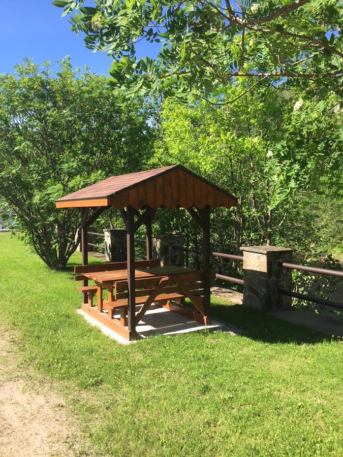 Petit-Saguenay La Cabane Chez Jimmy מראה חיצוני תמונה